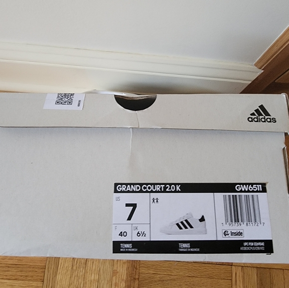 Brand new with box Adidas Grand Court sneaker - Picture 2 of 3